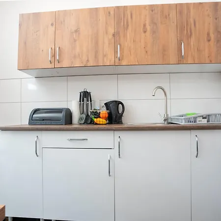 Apartment Serviceroom24 - 3 In Hoch Wlan - Smart-tv - 24-7 Check-in Und Kueche *