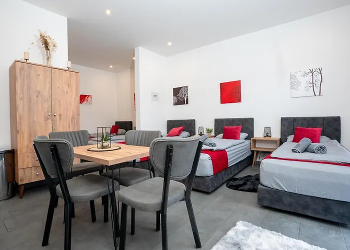 Serviceroom24 - 3 In Hoch Wlan - Smart-tv - 24-7 Check-in Und Kueche Lejlighed *