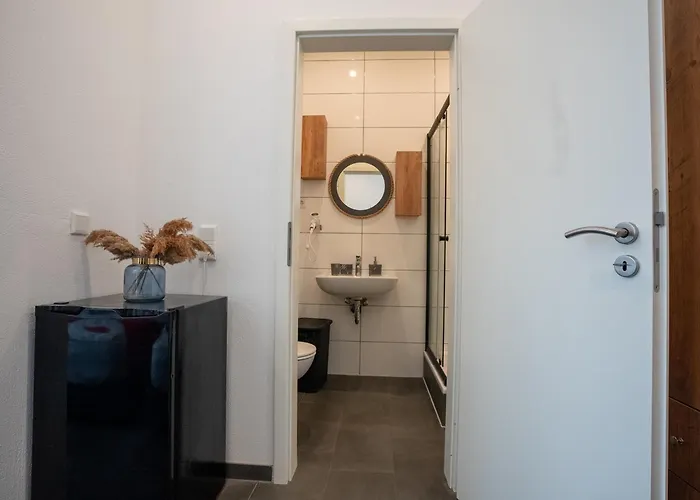 Lejlighed Serviceroom24 - 3 In Hoch Wlan - Smart-tv - 24-7 Check-in Und Kueche