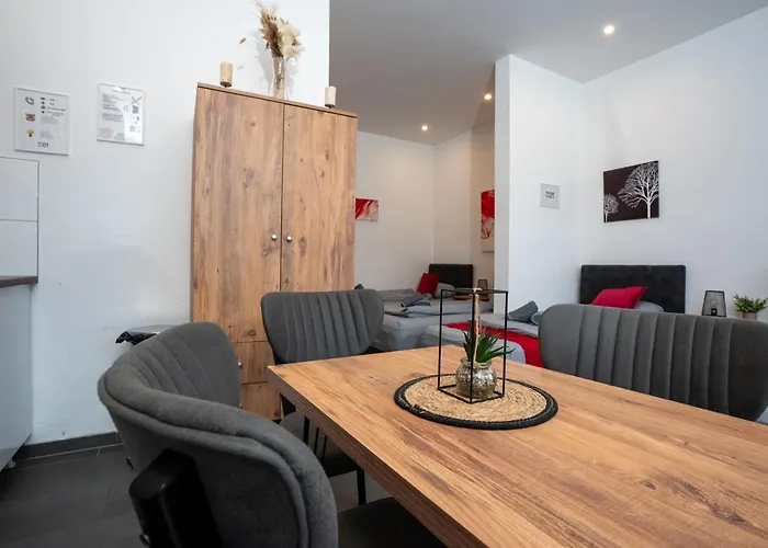 Lejlighed Serviceroom24 - 3 In Hoch Wlan - Smart-tv - 24-7 Check-in Und Kueche *